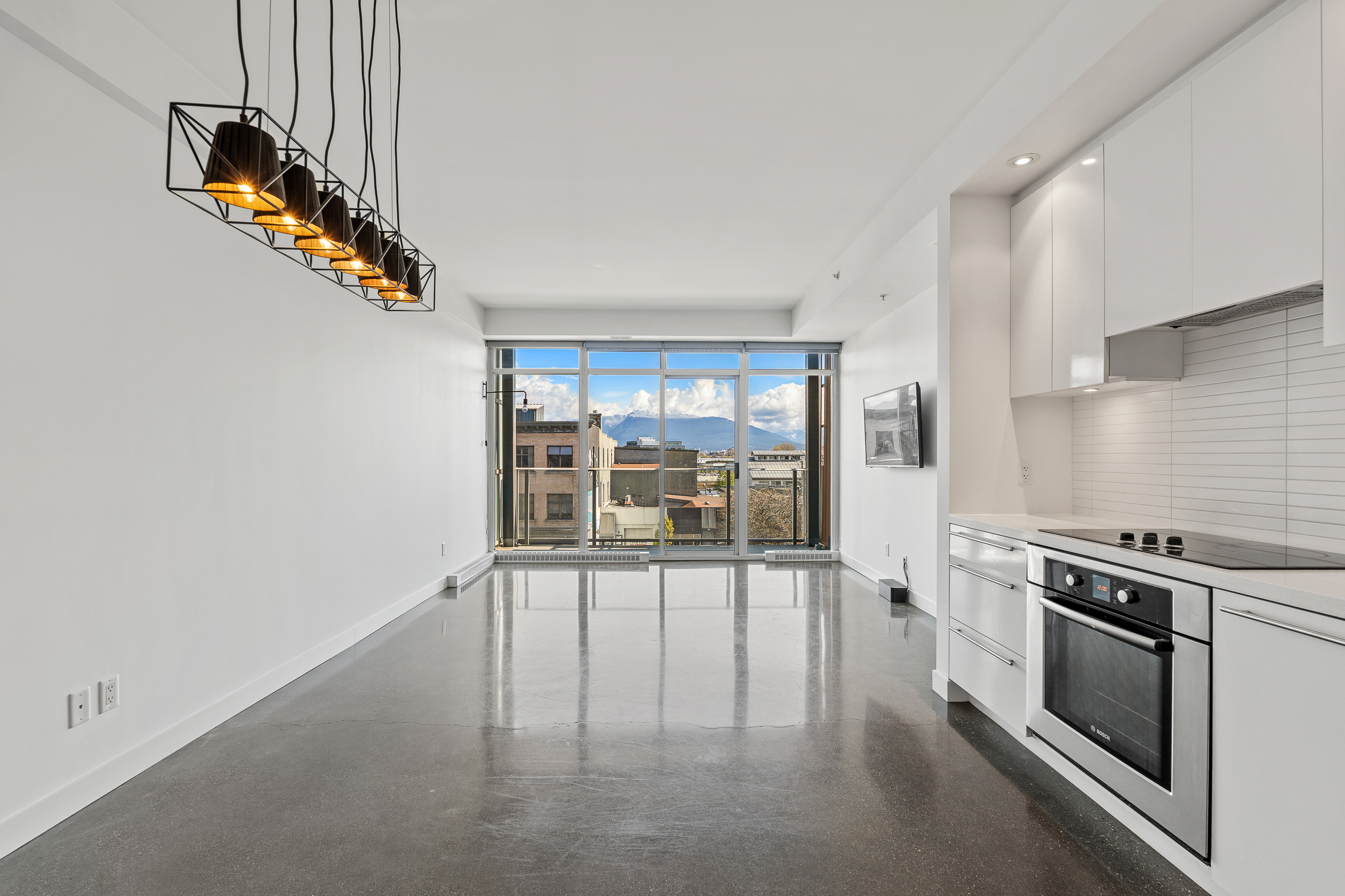 #417 - 256 E. 2nd Avenue